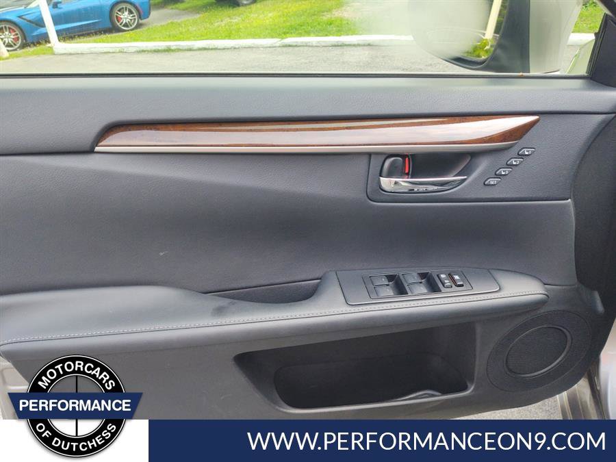 Used 2015 Lexus ES 350 w/ Luxury Package image 12