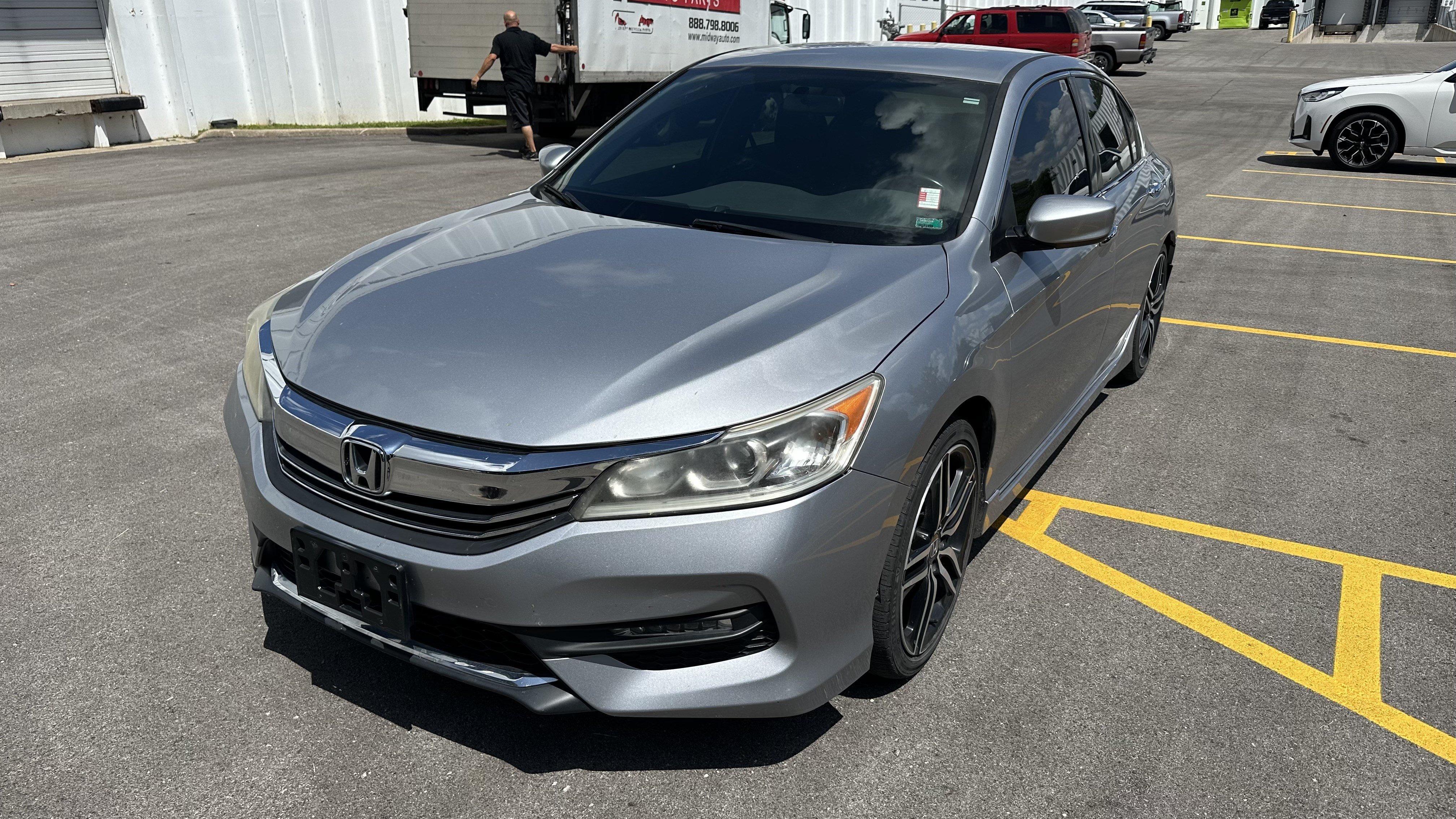Used 2017 Honda Accord Sport image 5