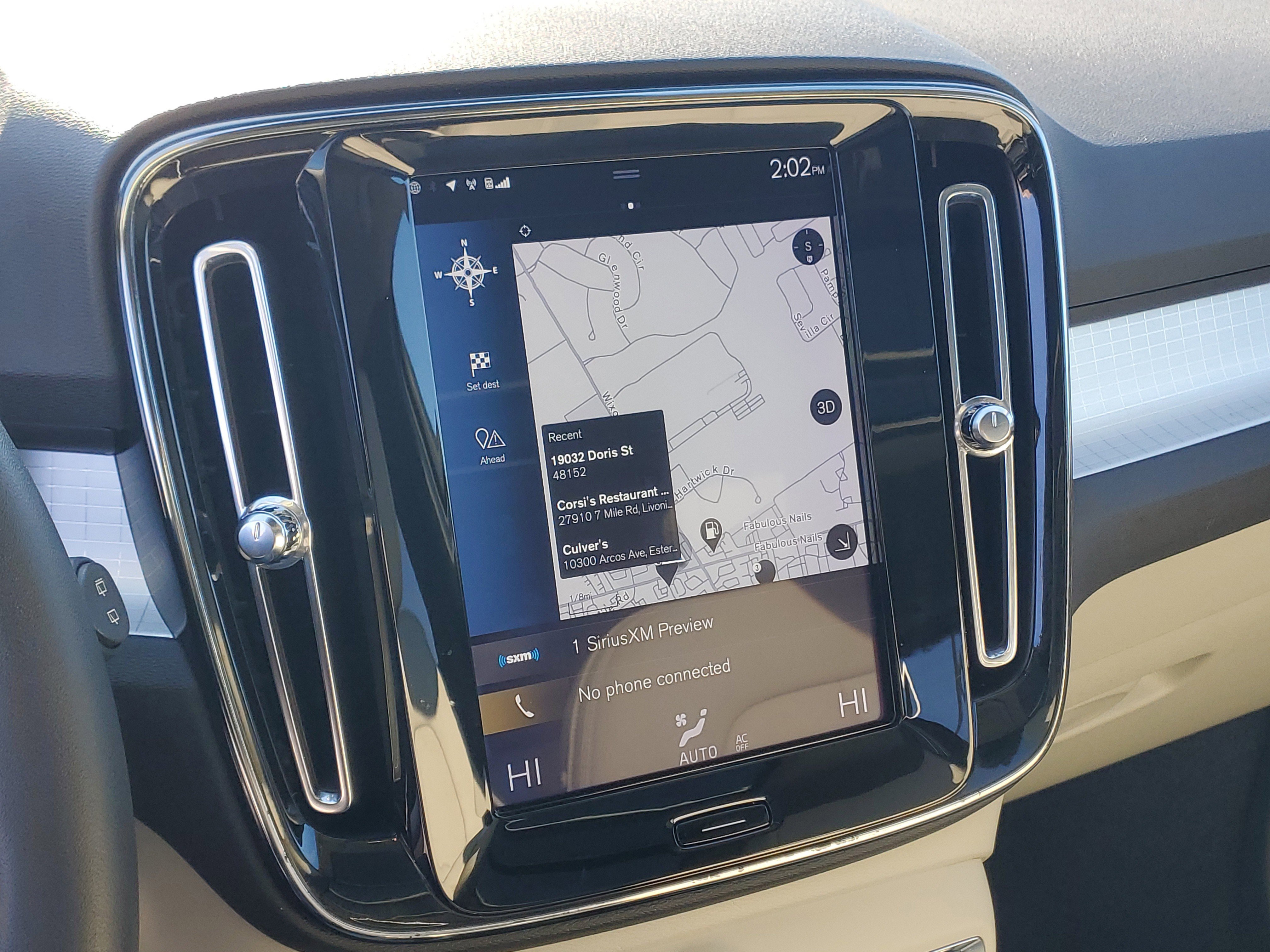 Used 2019 Volvo XC40 T5 Momentum image 17