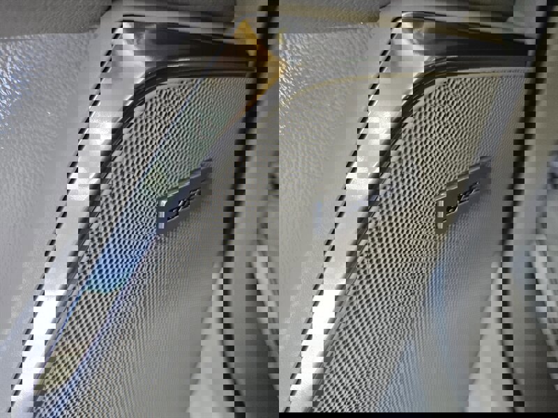 Used 2015 Cadillac Escalade ESV Luxury image 25