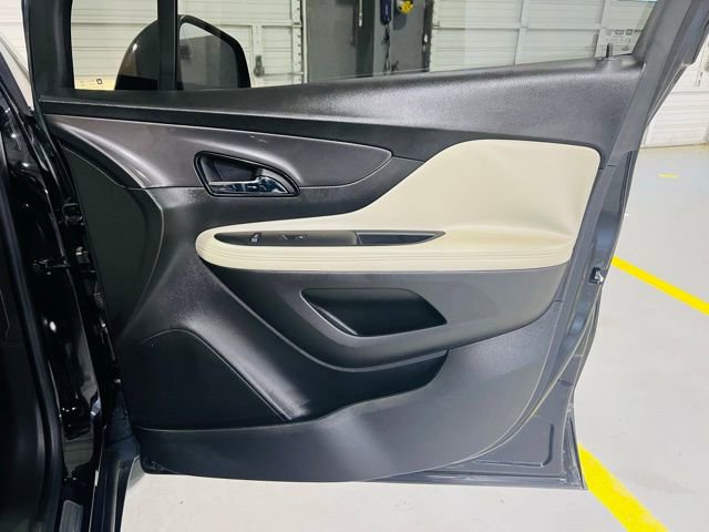 Used 2019 Buick Encore Sport Touring FWD image 31