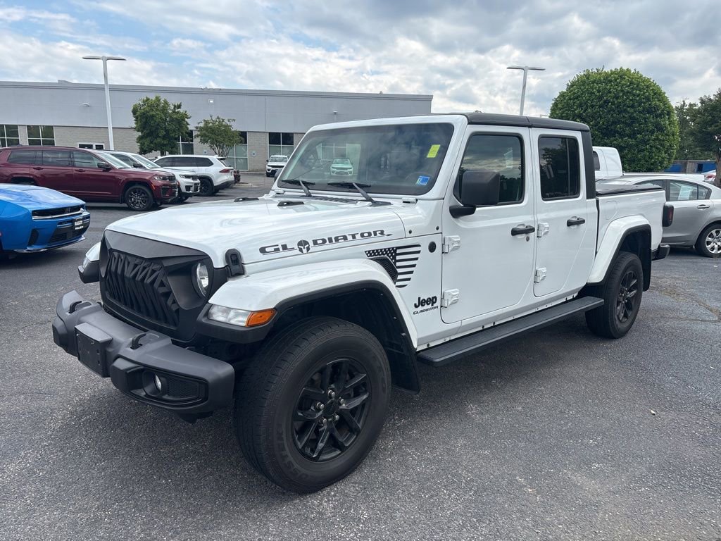 Used 2022 Jeep Gladiator Sport AWD/4WD image 3