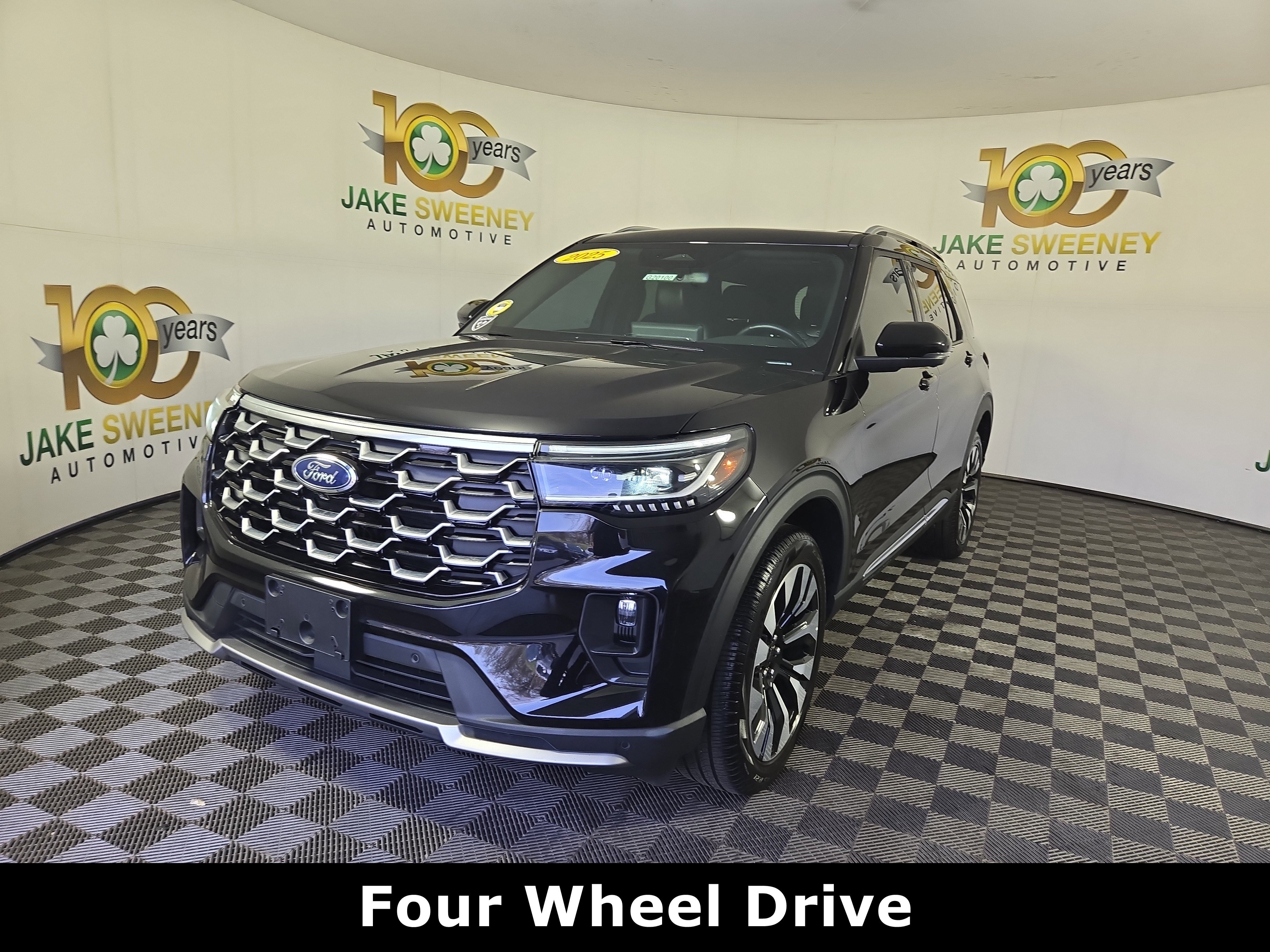 Used 2025 Ford Explorer Platinum w/ LUX Leather Package AWD/4WD image 3