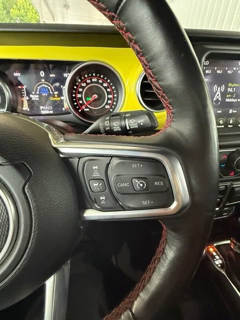 Used 2022 Jeep Wrangler Unlimited Rubicon w/ Cold Weather Group AWD/4WD image 9