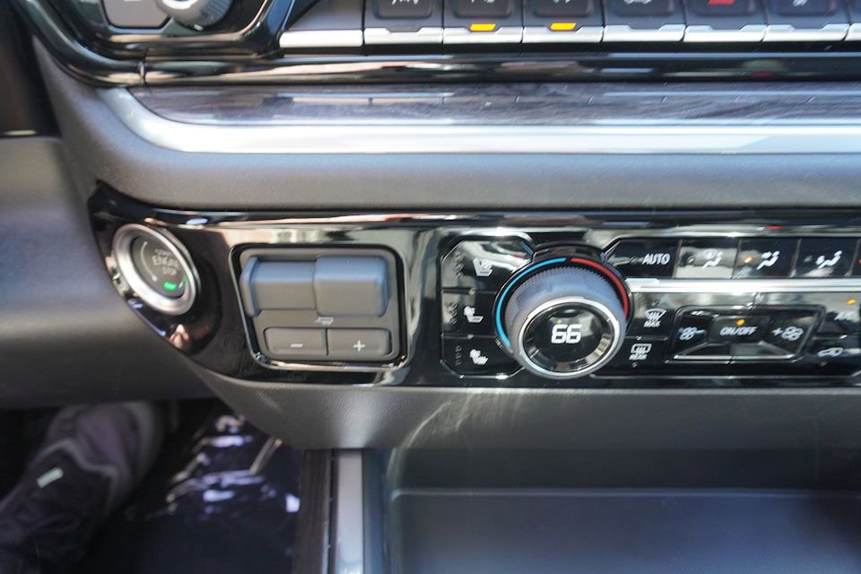 New 2025 Chevrolet Silverado 1500 LTZ w/ LTZ Premium Package image 16