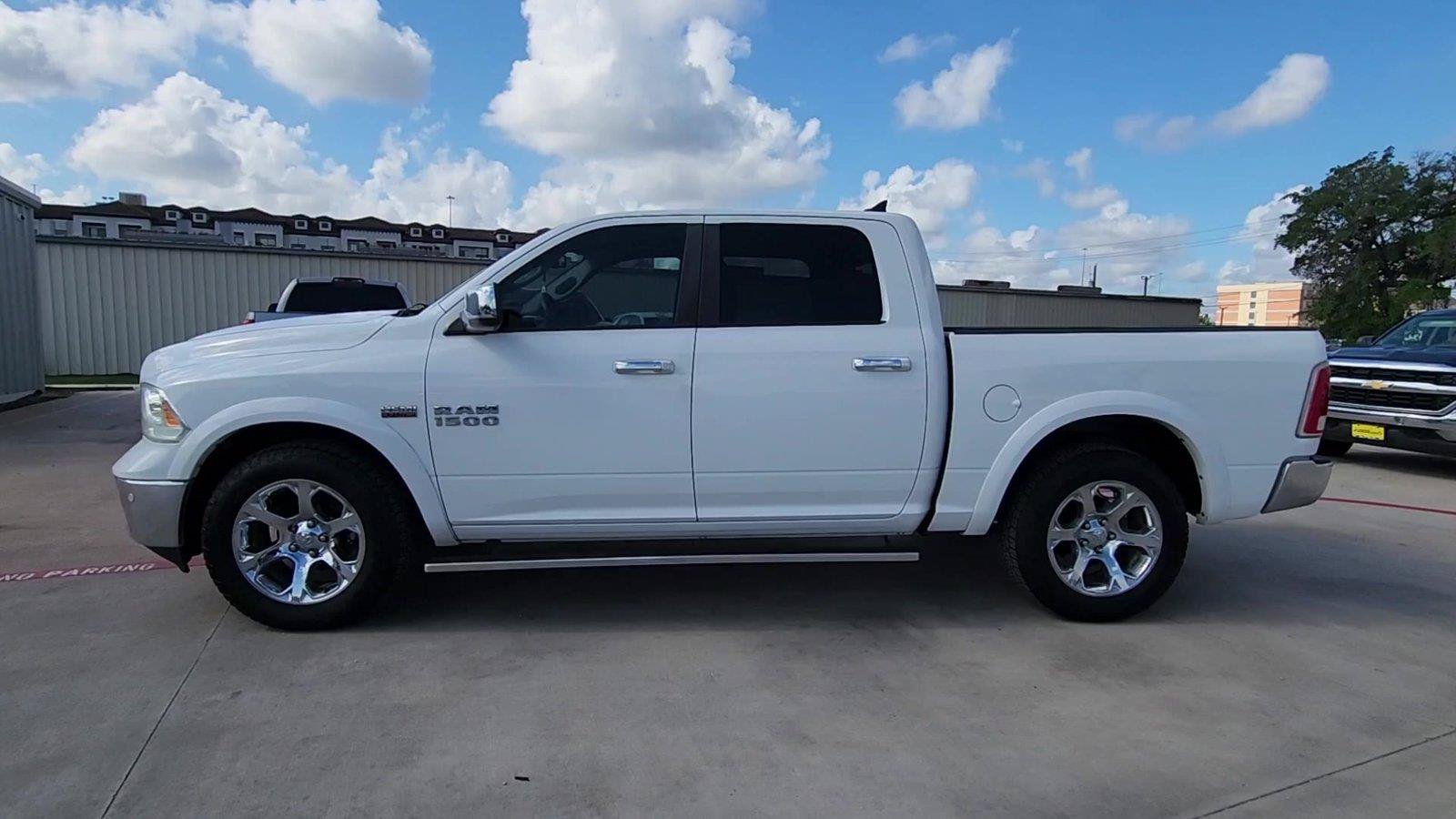 Used 2015 RAM 1500 Laramie w/ Convenience Group AWD/4WD image 5