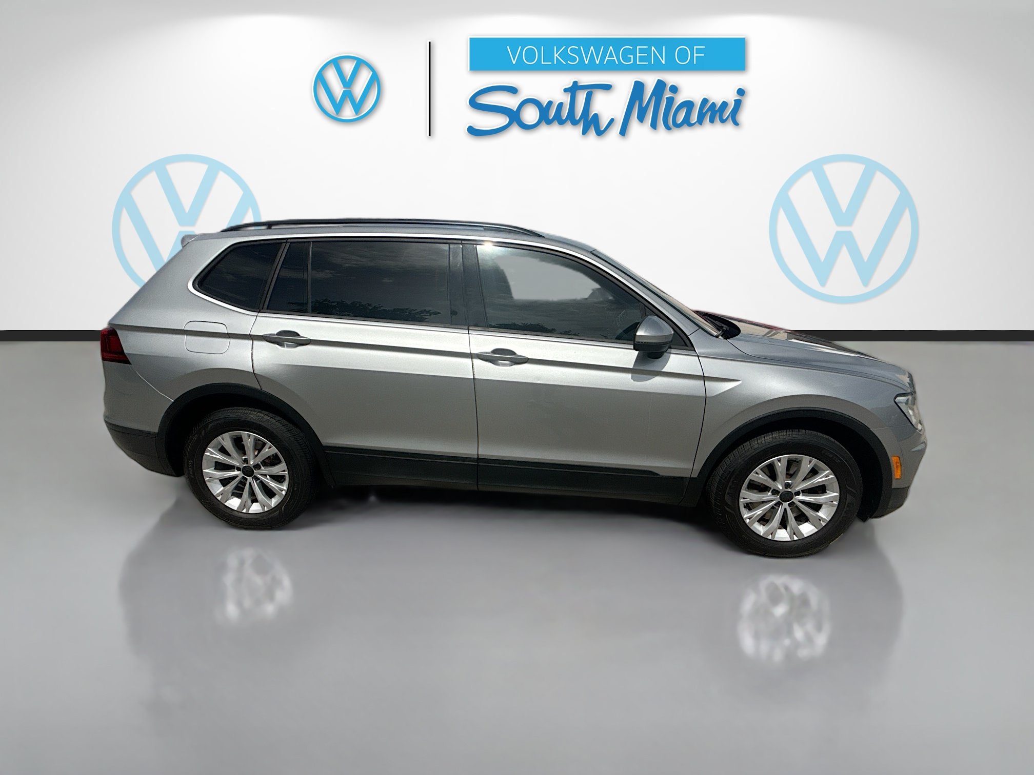 Used 2019 Volkswagen Tiguan S w/ Driver Assistance Package FWD image 8