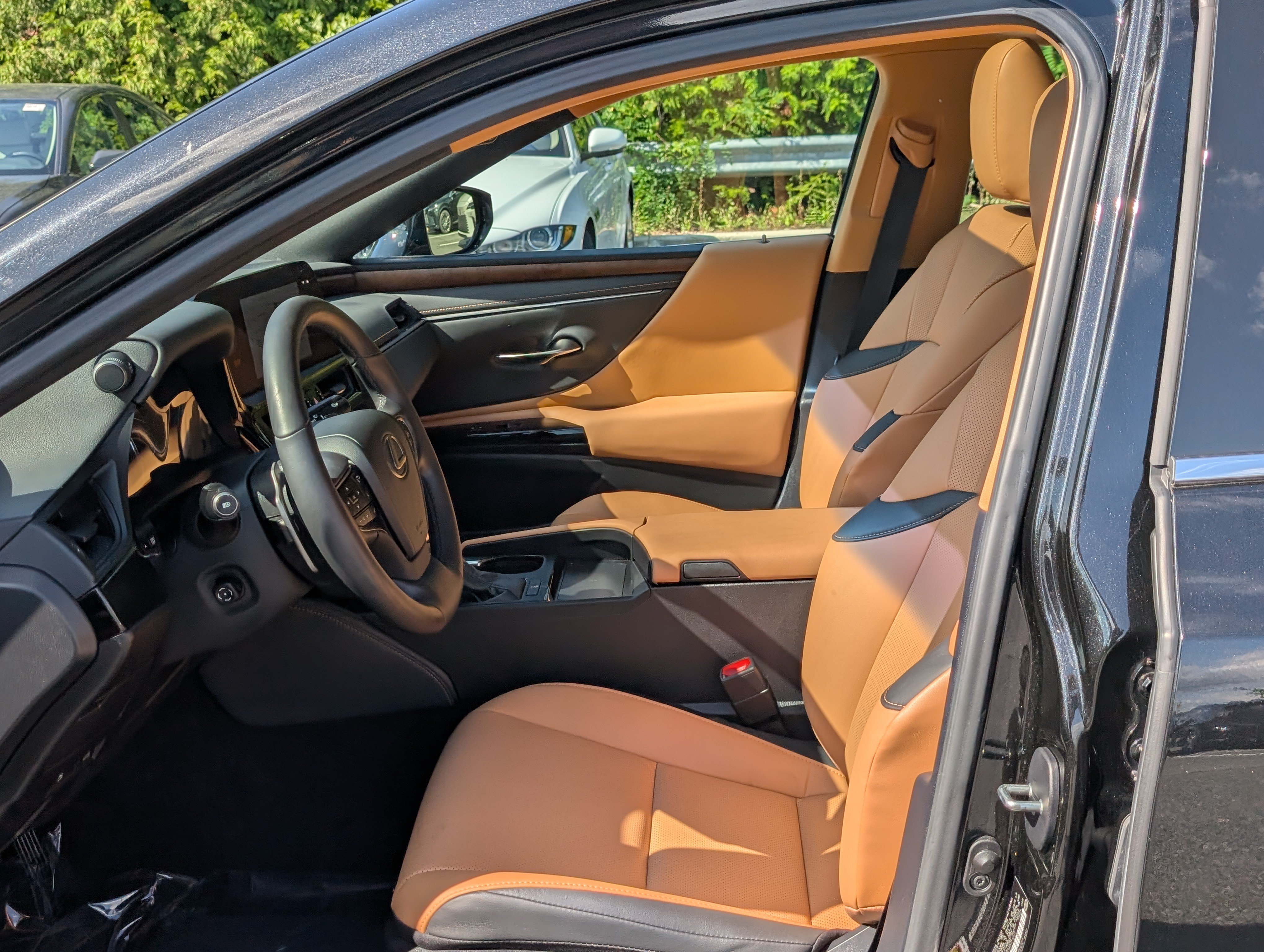 Certified 2024 Lexus ES 350 w/ Premium Package FWD image 15