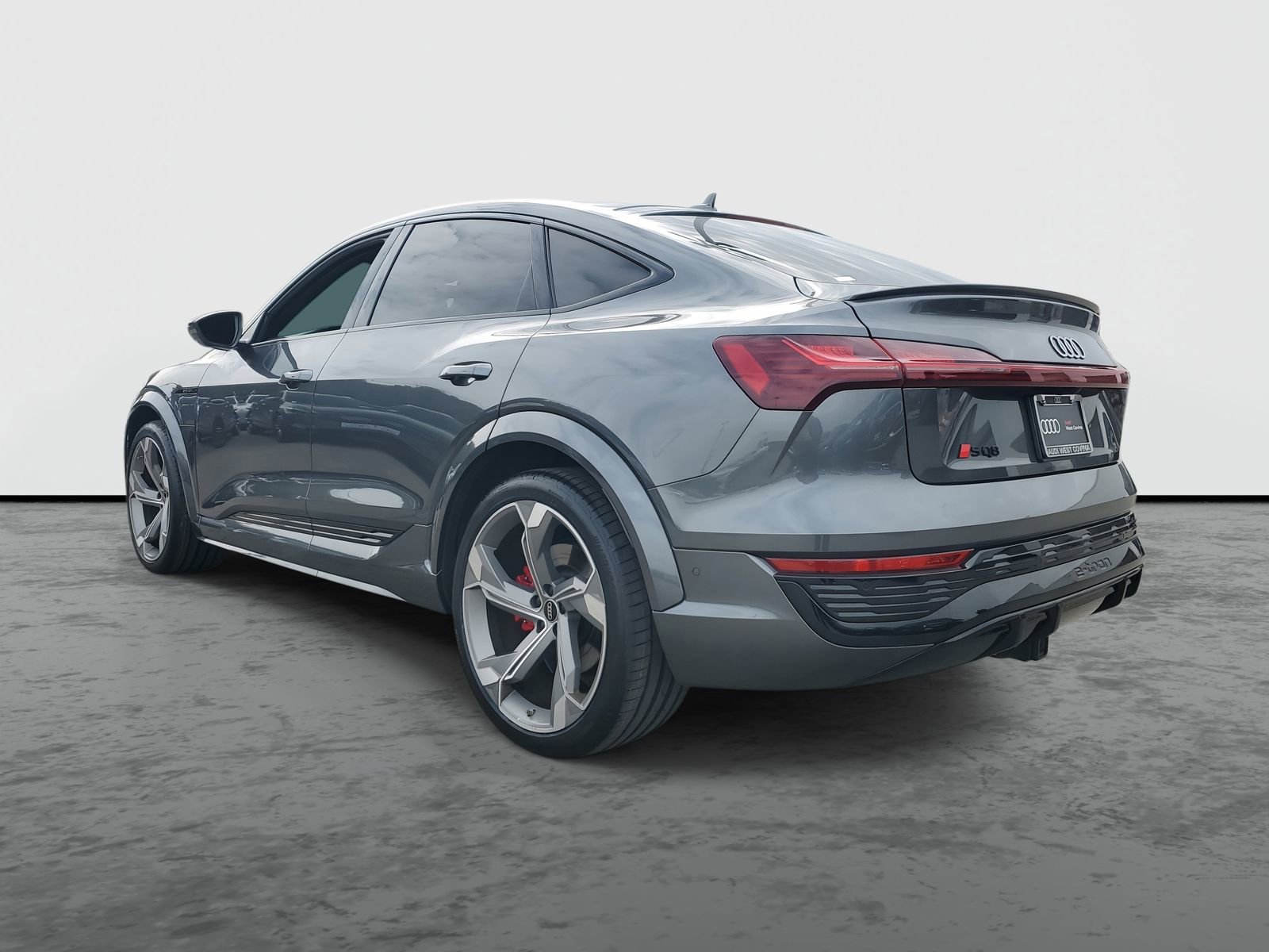 Used 2024 Audi SQ8 e-tron Prestige image 3