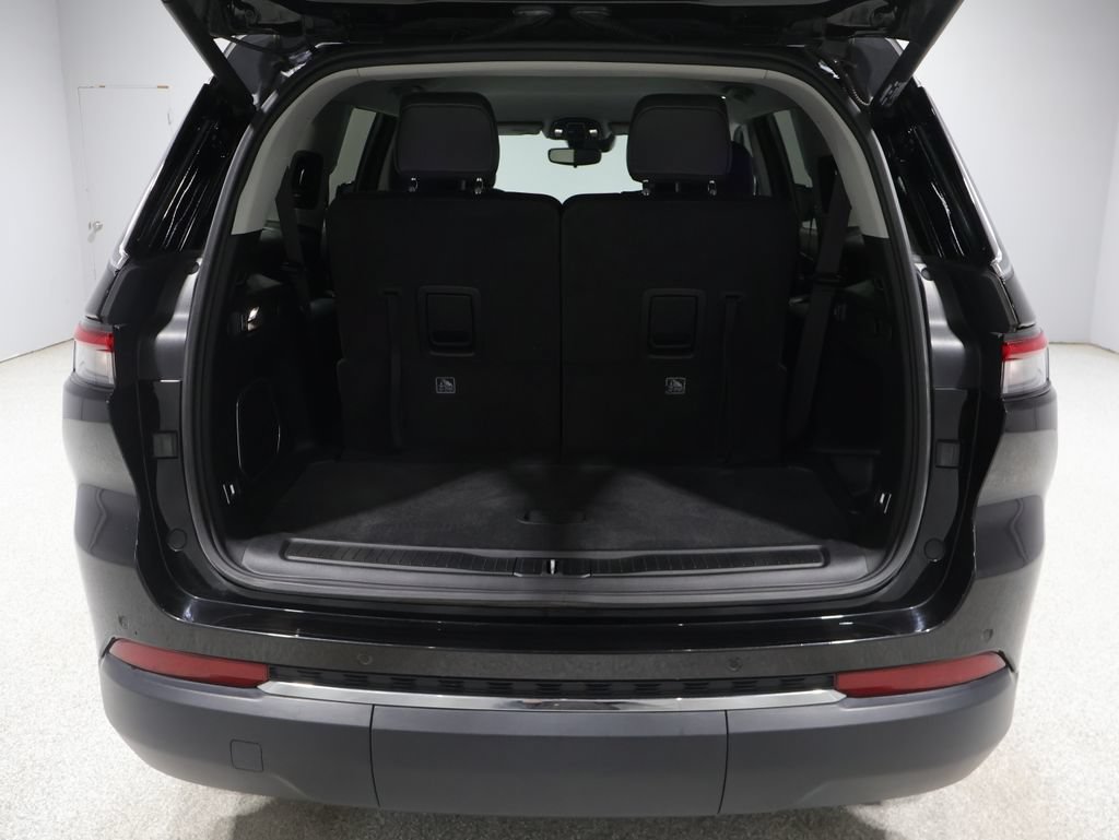 Used 2021 Jeep Grand Cherokee L Limited AWD/4WD image 18