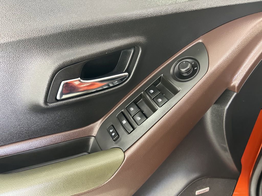 Used 2016 Chevrolet Trax LT w/ LT Sun and Sound Package image 20