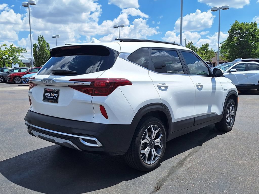 Used 2023 Kia Seltos EX AWD/4WD image 3