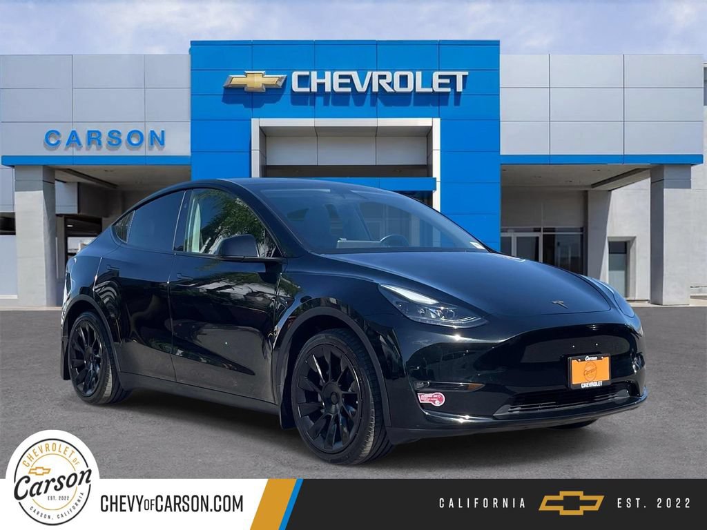 Used 2023 Tesla Model Y Long Range AWD/4WD image 1