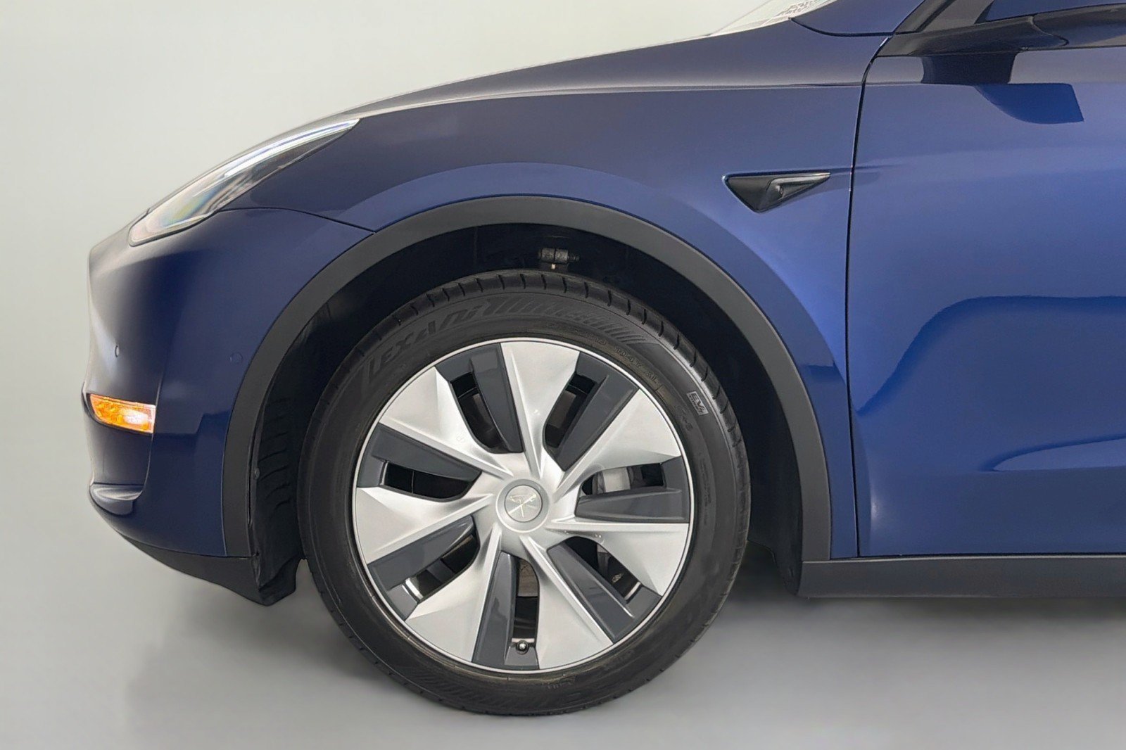 Used 2022 Tesla Model Y Long Range AWD/4WD image 10