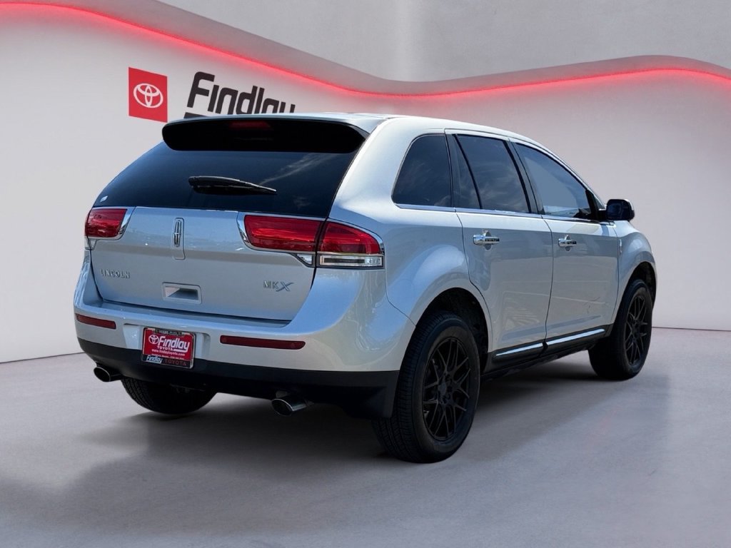 Used 2014 Lincoln MKX FWD image 3