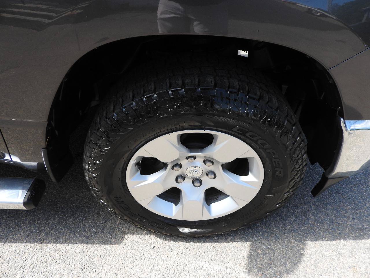 Used 2019 RAM 1500 Big Horn AWD/4WD image 17