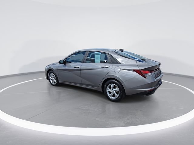 Certified 2021 Hyundai Elantra SE FWD image 6