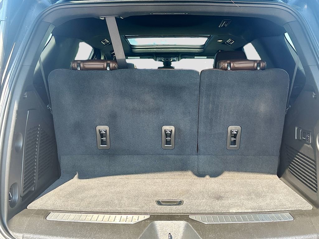 Used 2021 Chevrolet Tahoe High Country w/ Premium Package RWD image 10