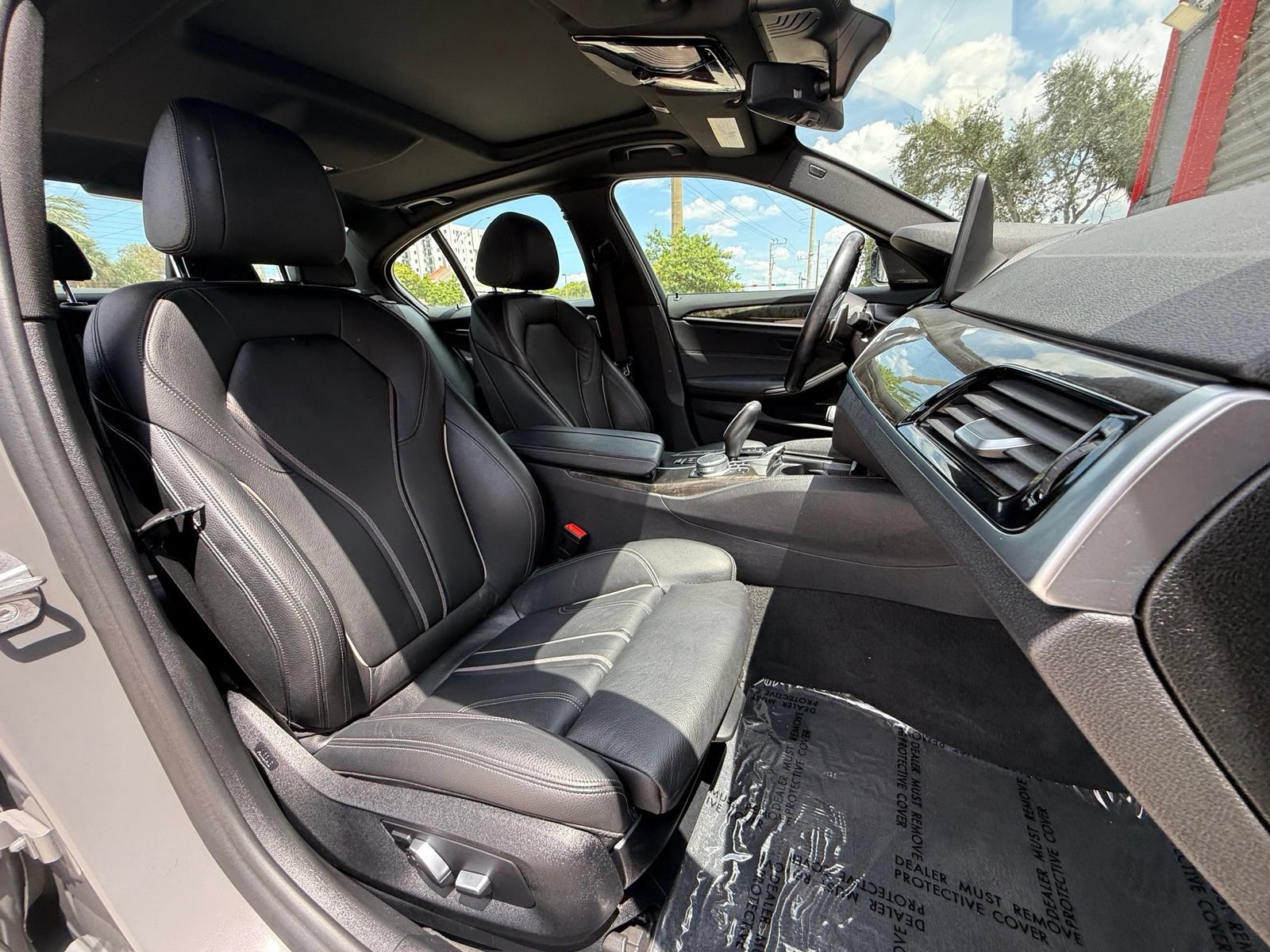 Used 2021 BMW 540i w/ M Sport Package RWD image 29