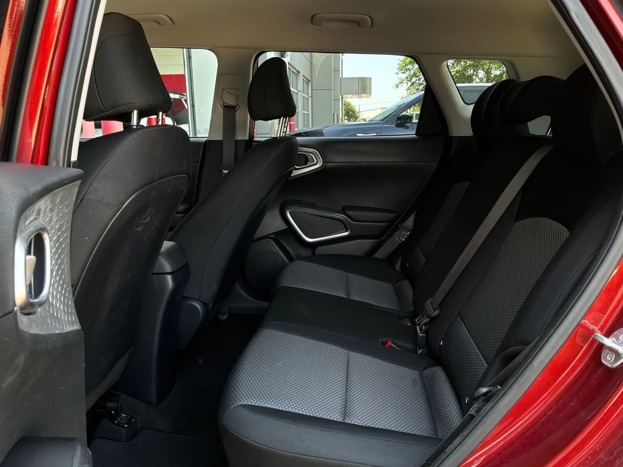 Used 2025 Kia Soul LX w/ LX Technology Package FWD image 10