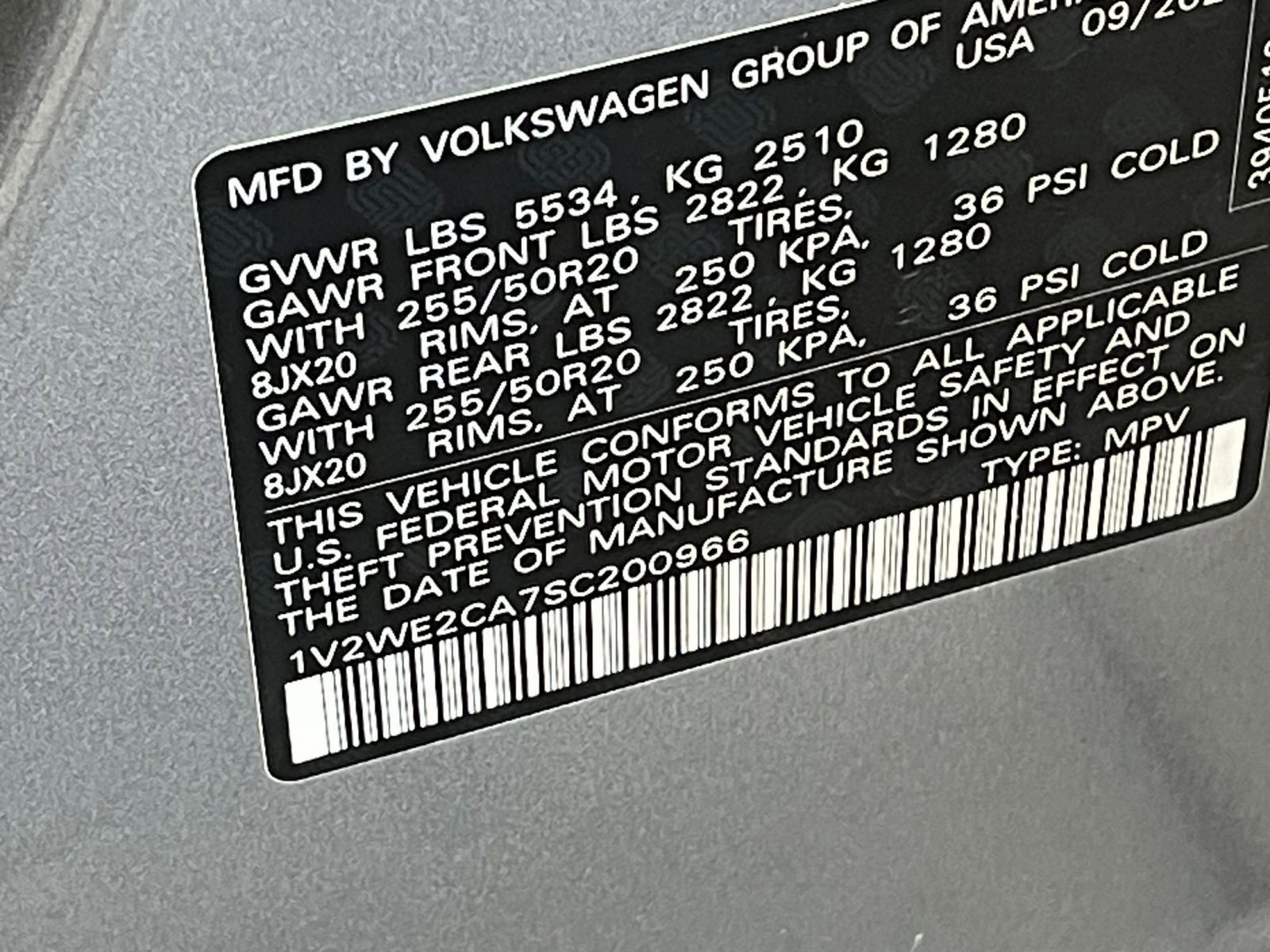 Used 2025 Volkswagen Atlas Cross Sport SE image 29