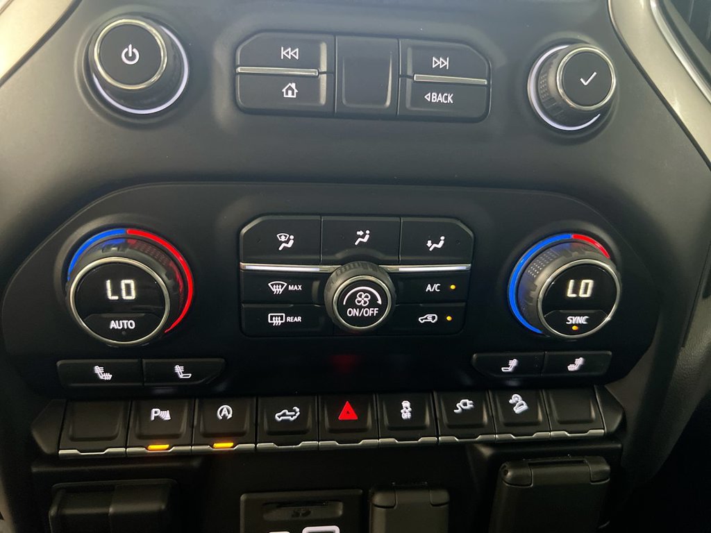 Used 2019 Chevrolet Silverado 1500 LTZ AWD/4WD image 16