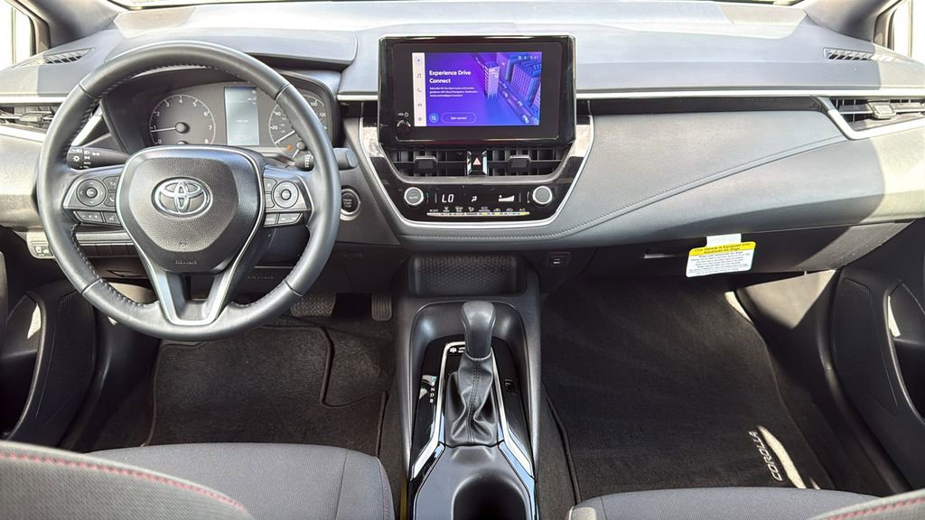Used 2025 Toyota Corolla SE image 18