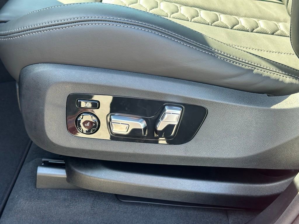 New 2026 BMW X5 M Competition w/ Executive Package image 17