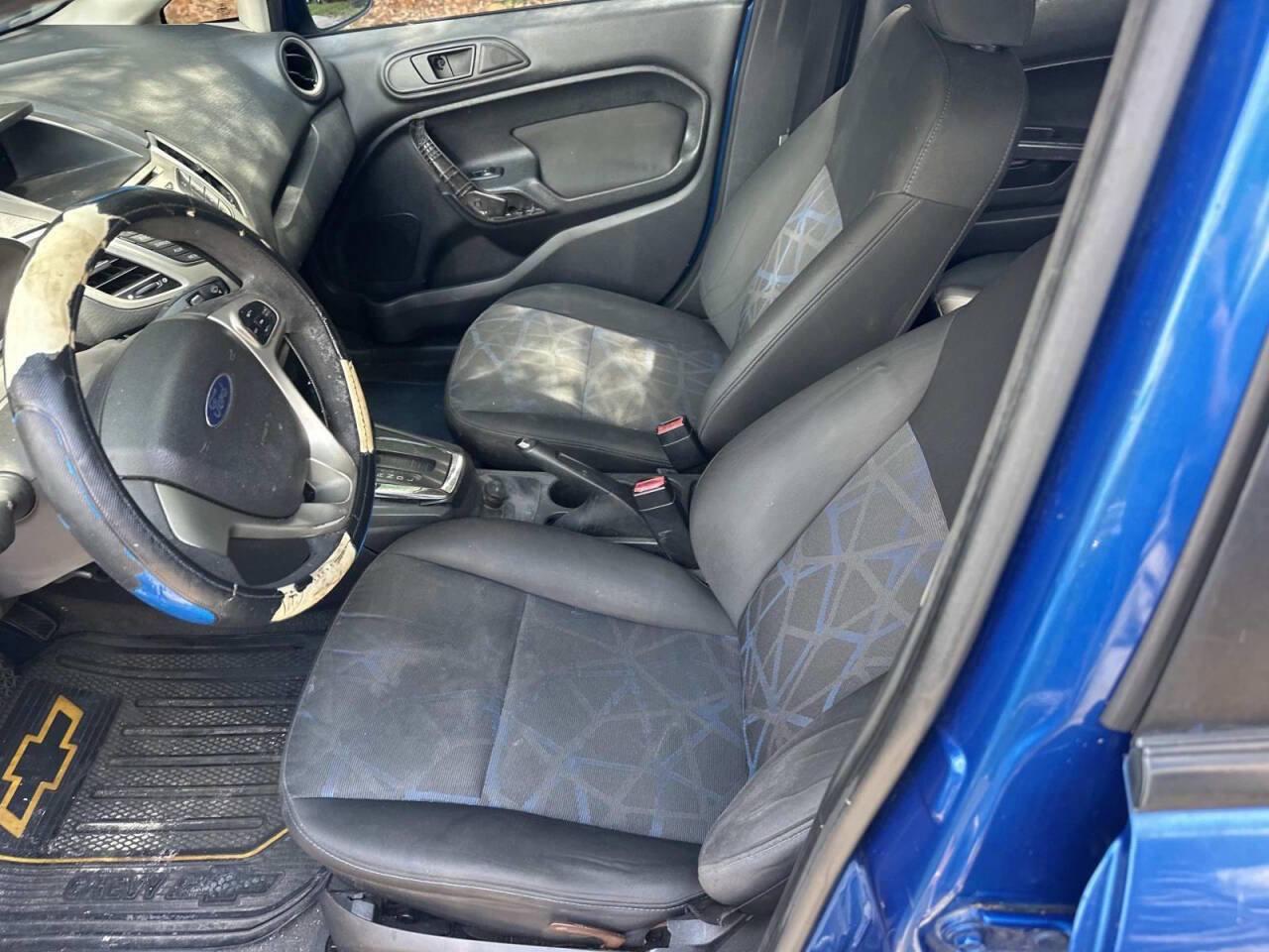 Used 2011 Ford Fiesta SE w/ 202A Rapid Spec Order Code FWD image 12