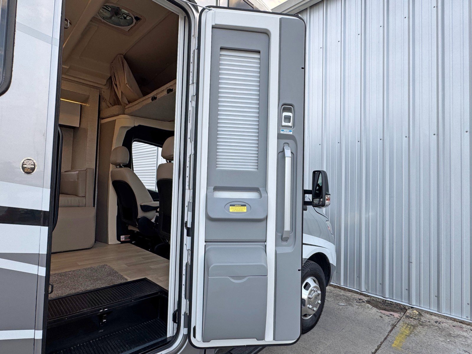 Used 2021 Mercedes-Benz Sprinter 3500 w/ Acoustic Package image 54