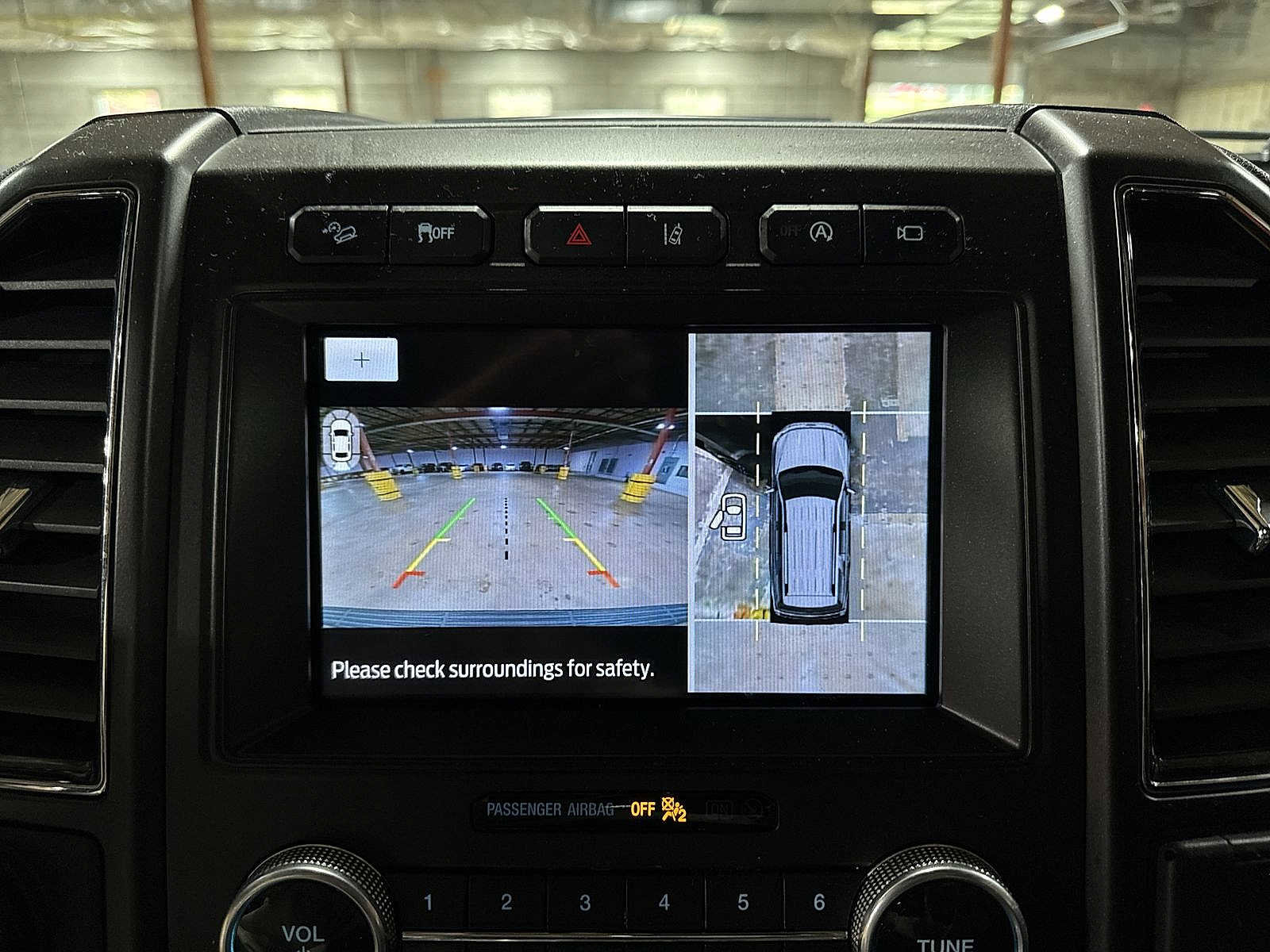 Used 2021 Ford Expedition Limited image 27