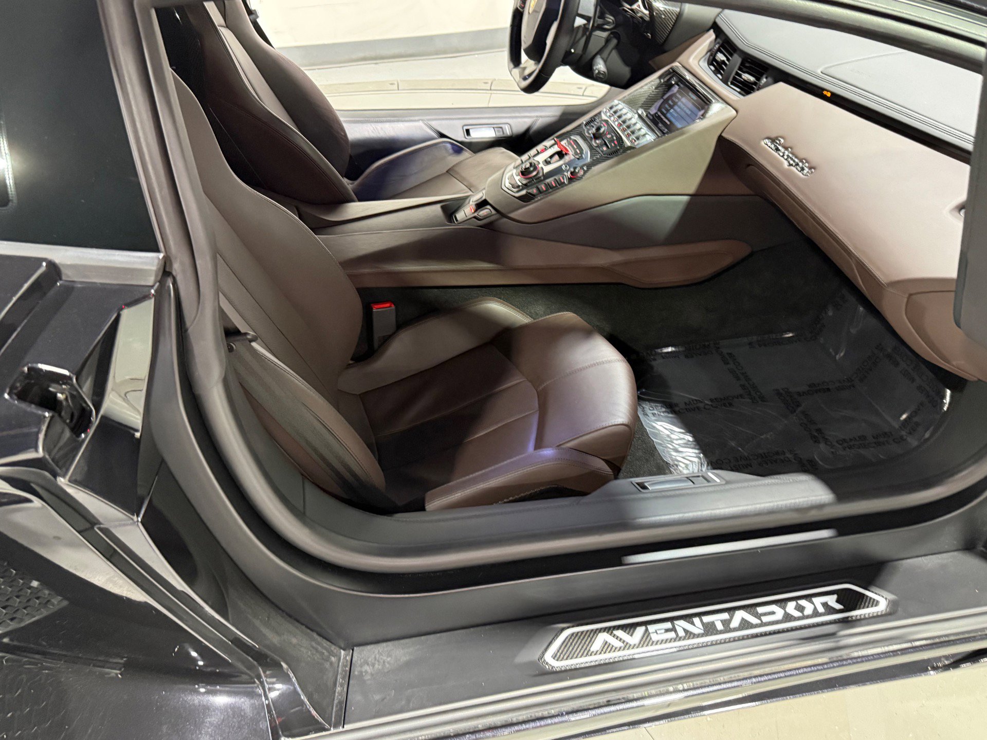 Used 2014 Lamborghini Aventador LP 700-4 image 64