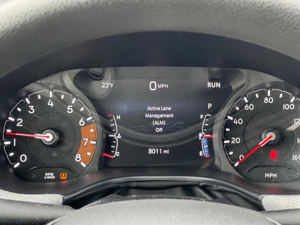 Used 2025 Jeep Compass Sport image 12