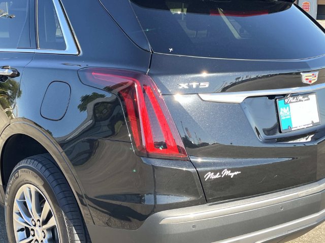 Certified 2021 Cadillac XT5 Premium Luxury FWD image 11
