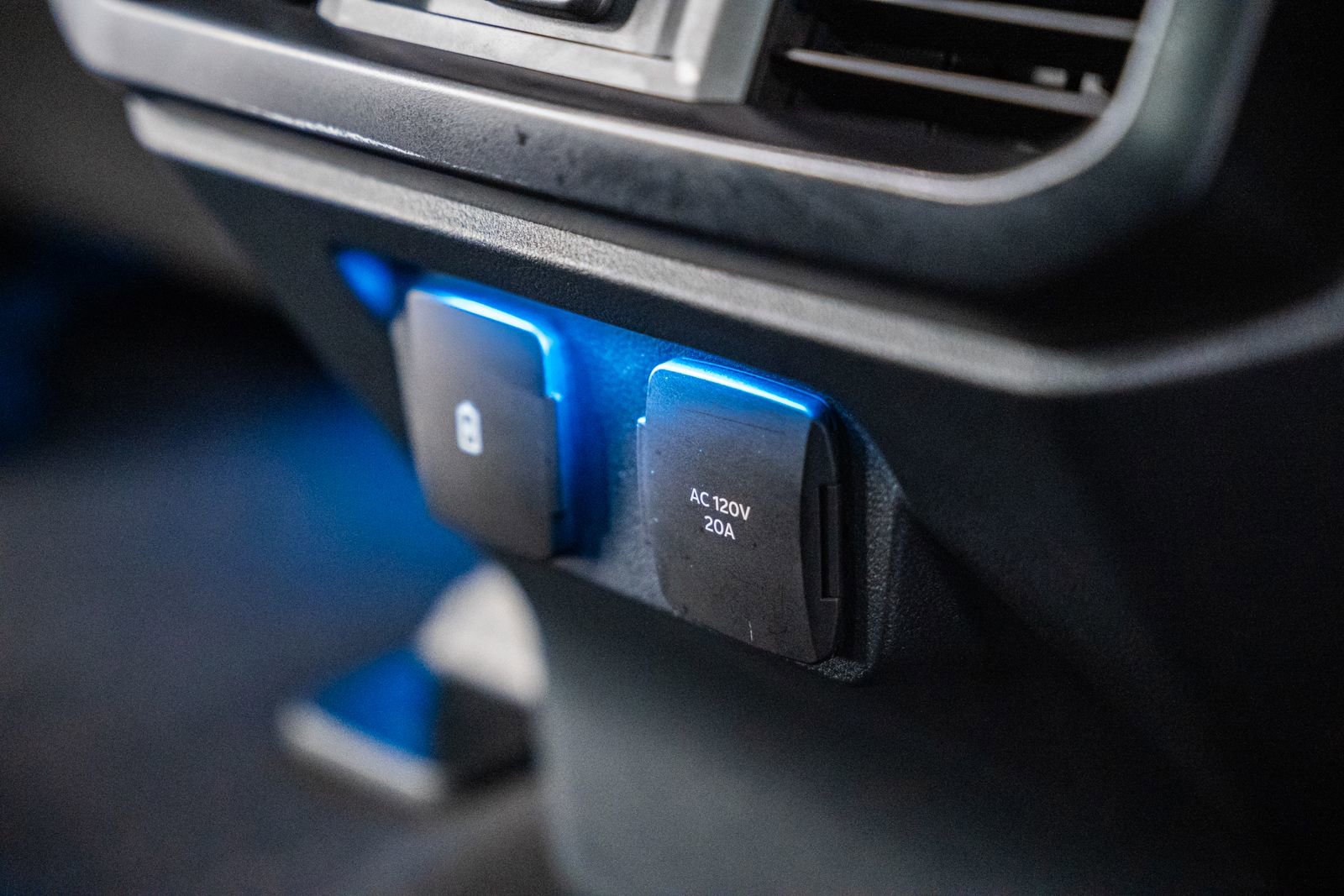 Certified 2025 Ford F150 Raptor image 43