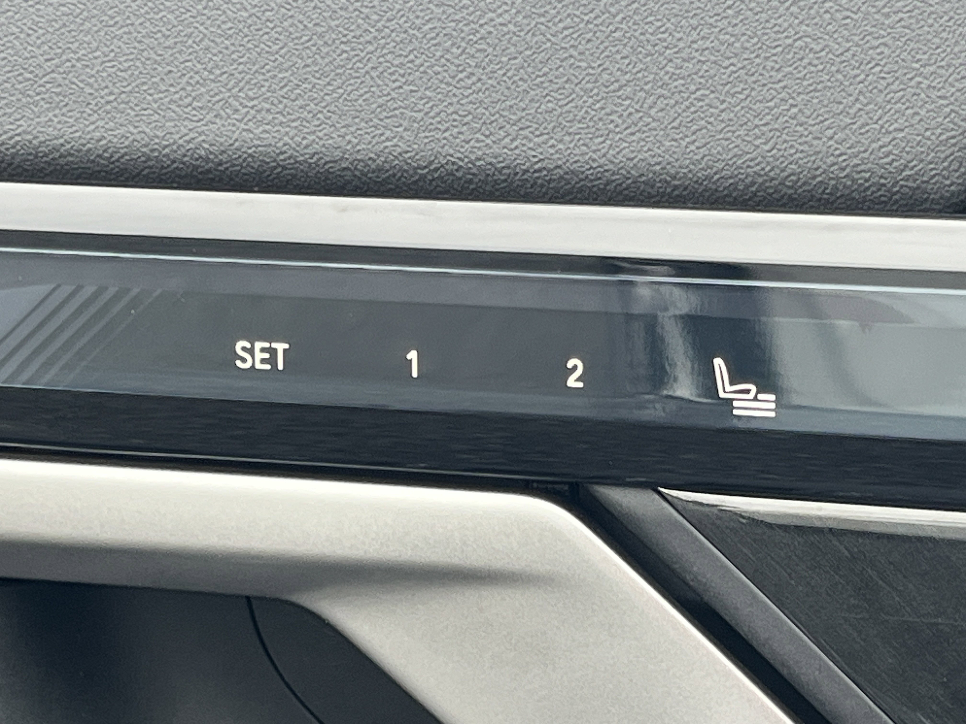 Used 2025 BMW i5 eDrive40i image 15