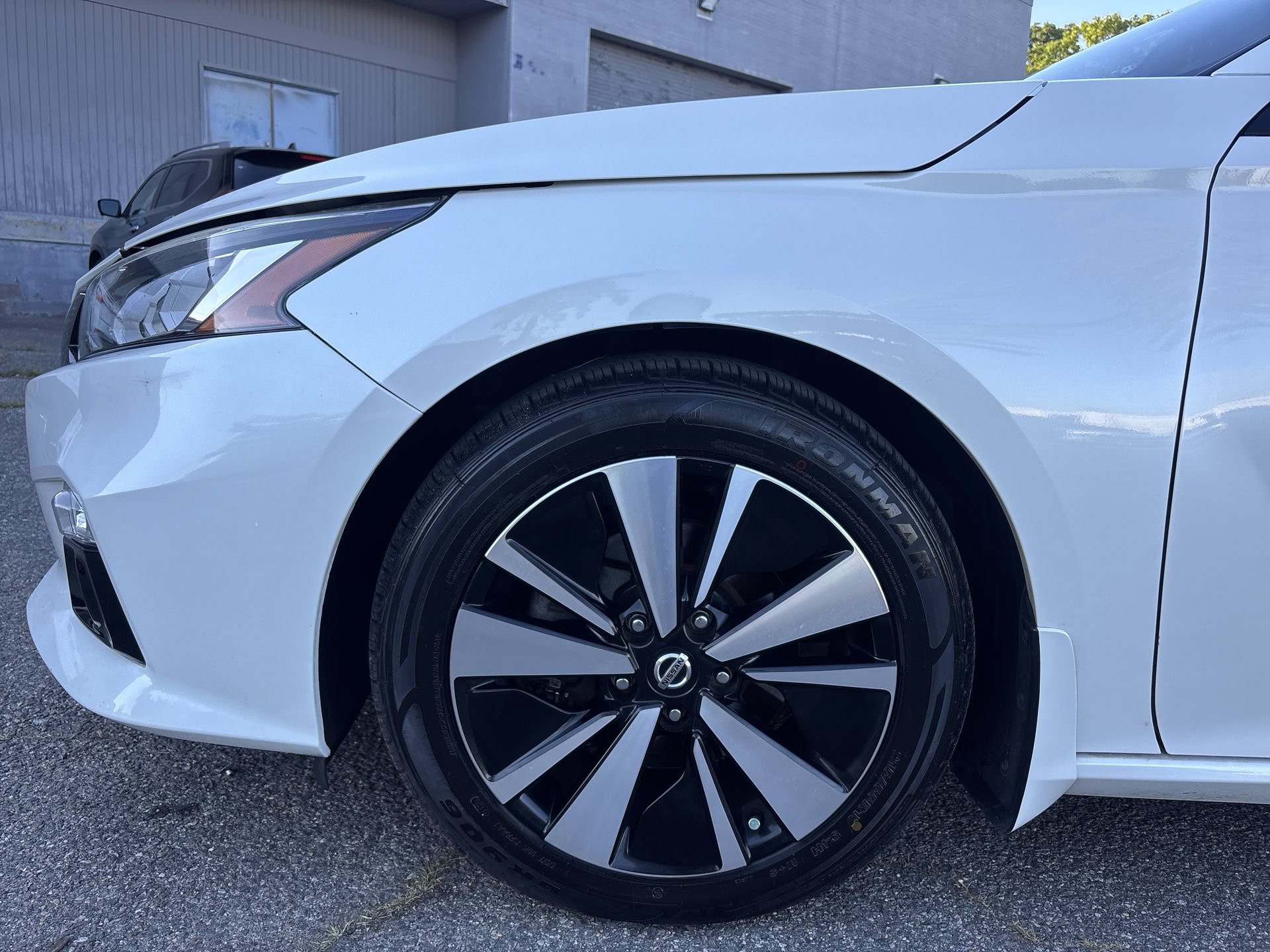 Used 2020 Nissan Altima 2.5 SL FWD image 19