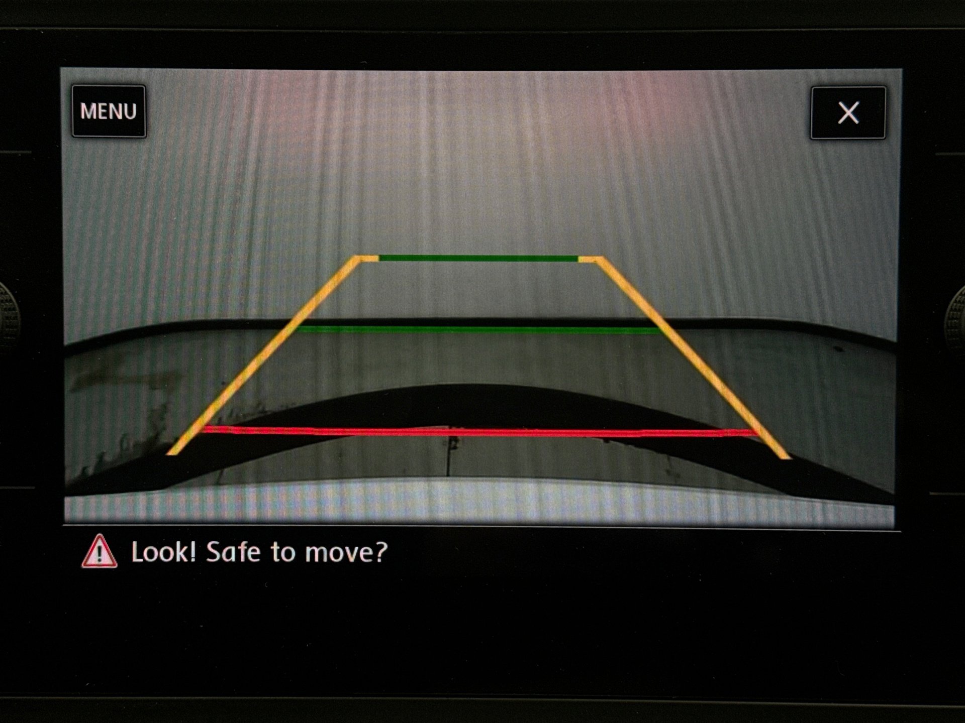 Used 2019 Volkswagen Atlas SE w/ Towing Package image 15