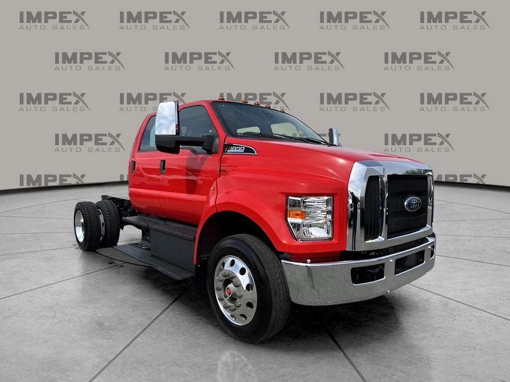 Used 2021 Ford F650 2WD Crew Cab Super Duty image 3
