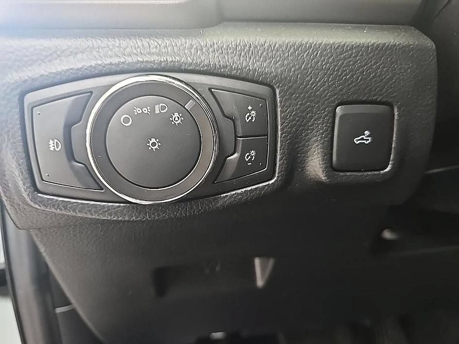 Used 2022 Ford Ranger XLT w/ Equipment Group 301A Mid AWD/4WD image 17