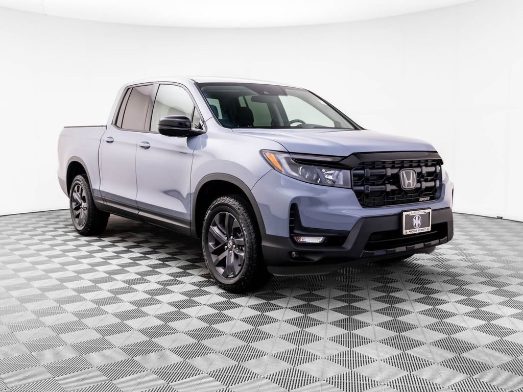 Used 2025 Honda Ridgeline Sport image 9