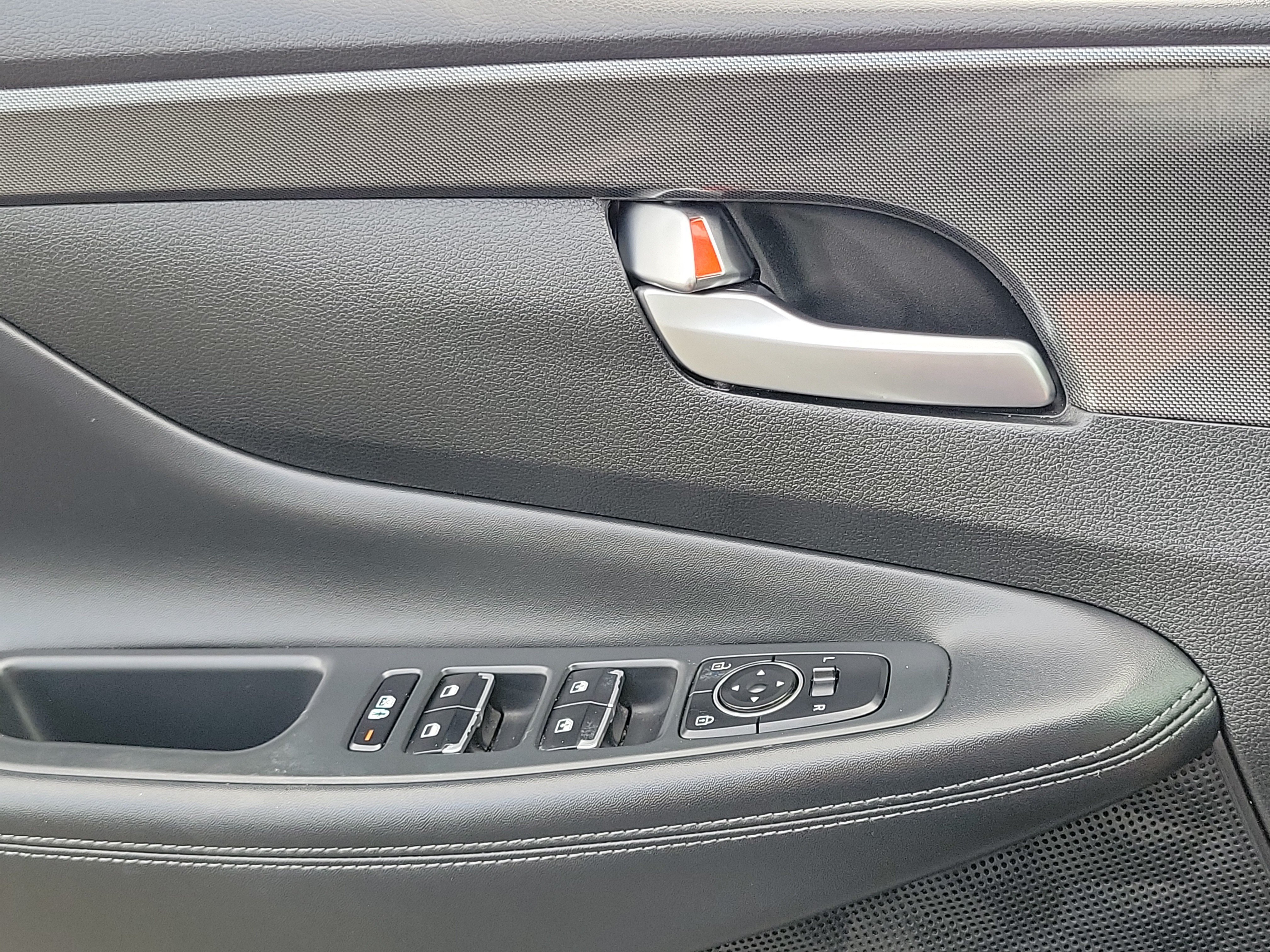 Certified 2022 Hyundai Santa Fe SEL w/ Convenience + Premium Package FWD image 12