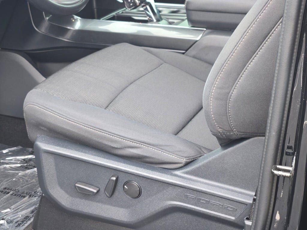 Certified 2022 Ford F150 XLT w/ Equipment Group 302A High image 23