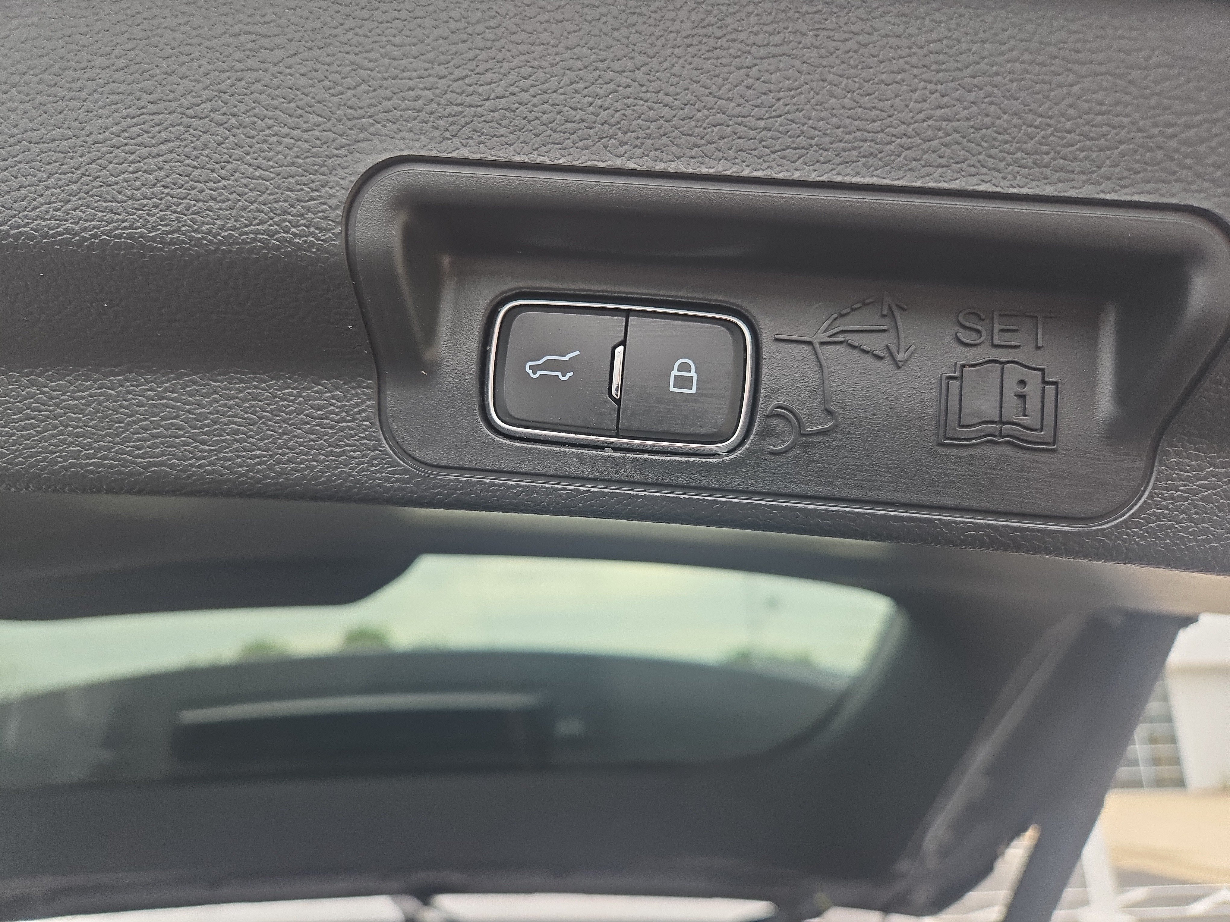 Used 2024 Ford Explorer XLT w/ Equipment Group 202A AWD/4WD image 16