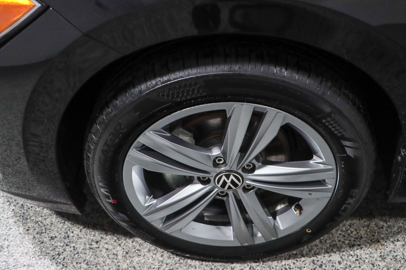 Used 2024 Volkswagen Jetta SE image 11