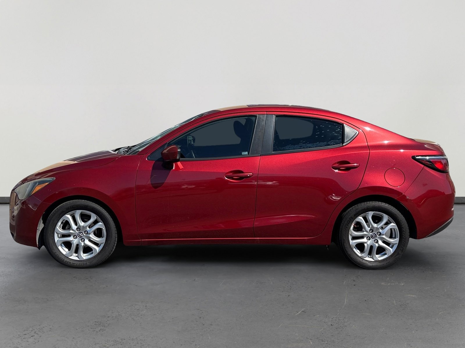 Used 2016 Scion iA image 2