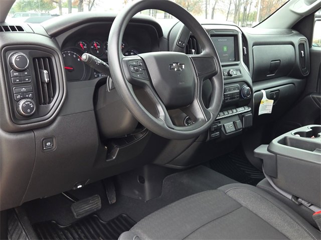 Used 2025 Chevrolet Silverado 1500 Custom Trail Boss w/ LPO, Dark Essentials Package image 18