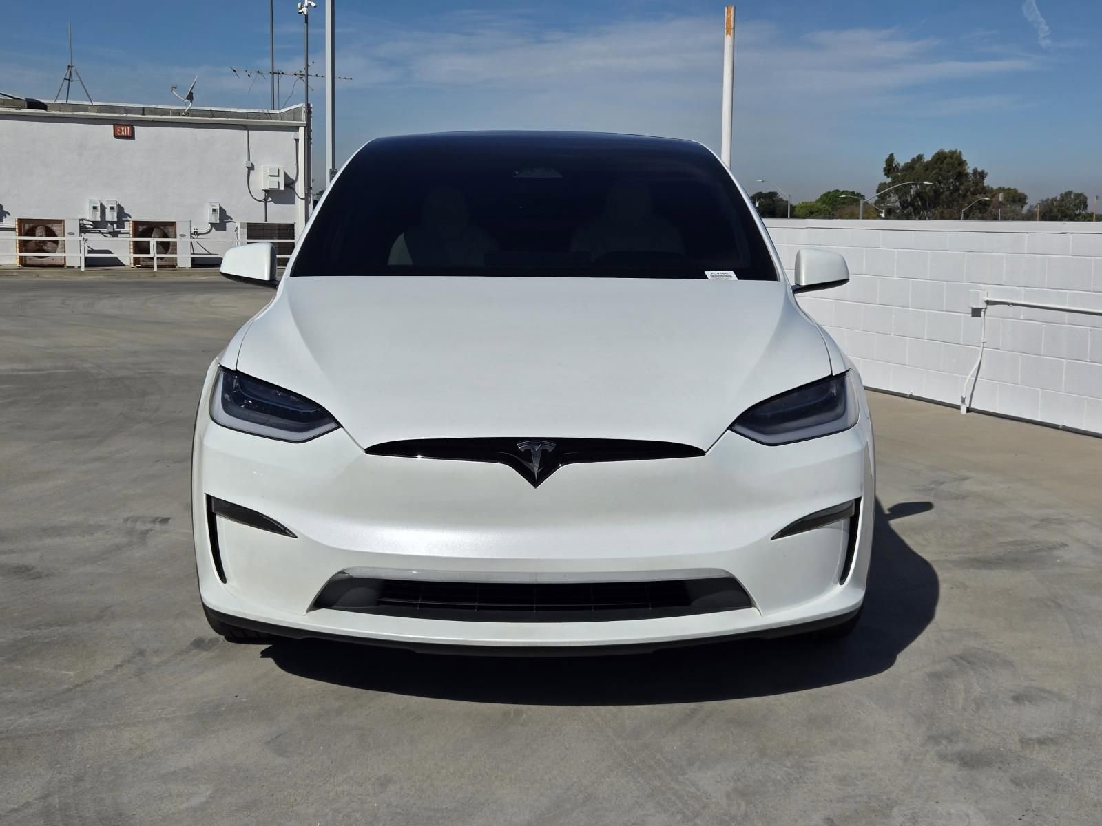 Used 2023 Tesla Model X Plaid image 3