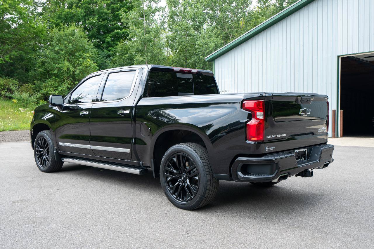 Used 2023 Chevrolet Silverado 1500 High Country w/ High Country Premium Package AWD/4WD image 5