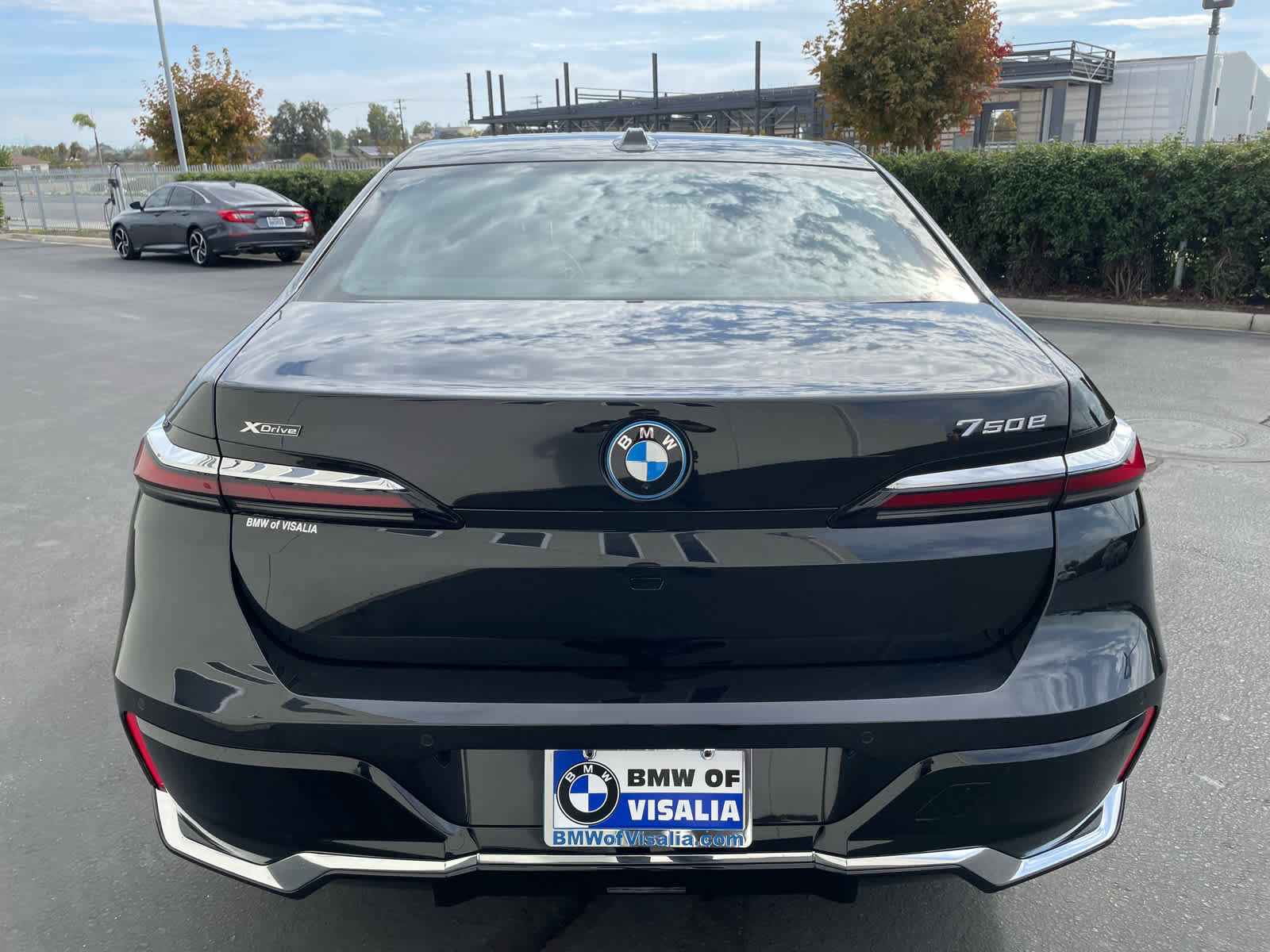 New 2026 BMW 750e xDrive w/ Executive Package image 4